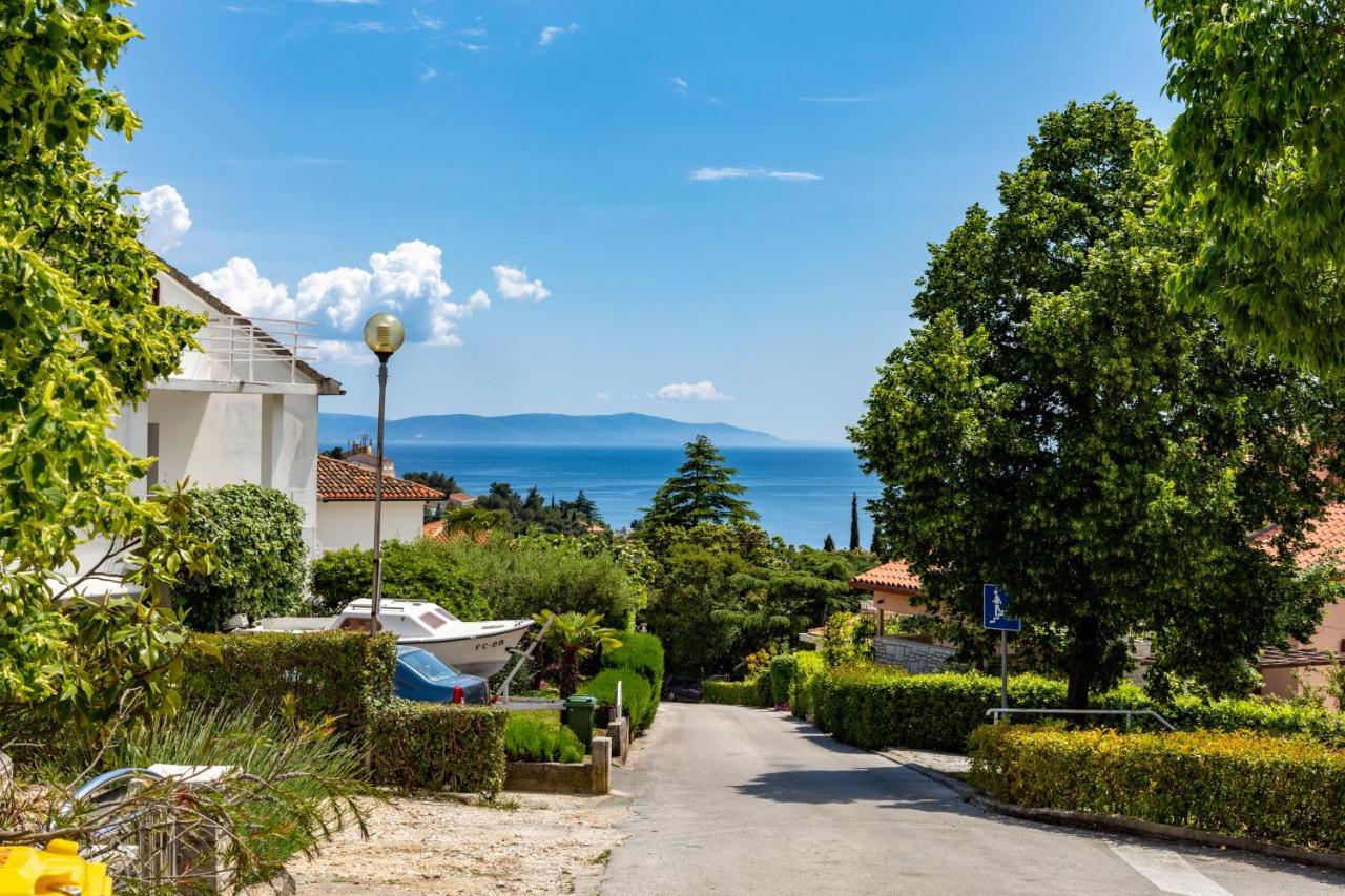 2bdr App, Pet Welcome, 999 Rabac